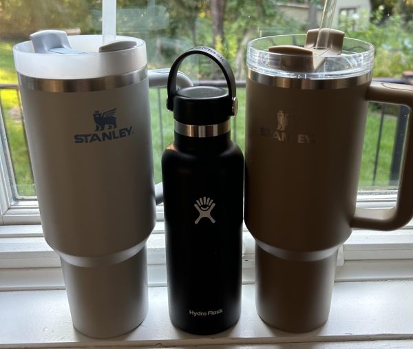 Navigation to Story: Which Water Container is the Best: Stanley Cups or Hydro Flasks?